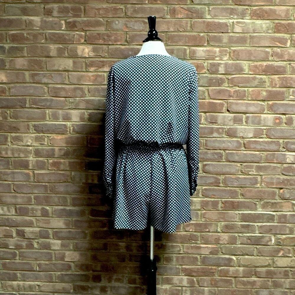 Loft Women’s Black & White Long Sleeve Button Front Romper Sz 10 NEW - Picture 4 of 7